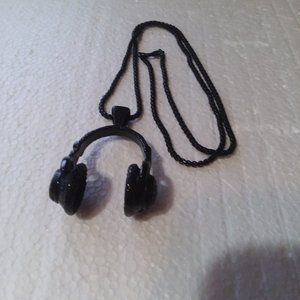 #37-New-Headphones Necklace-23" chain-Black Metal